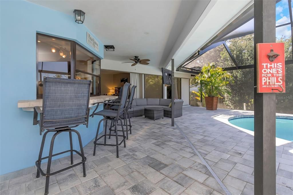 Active With Contract: $649,000 (3 beds, 2 baths, 2421 Square Feet)