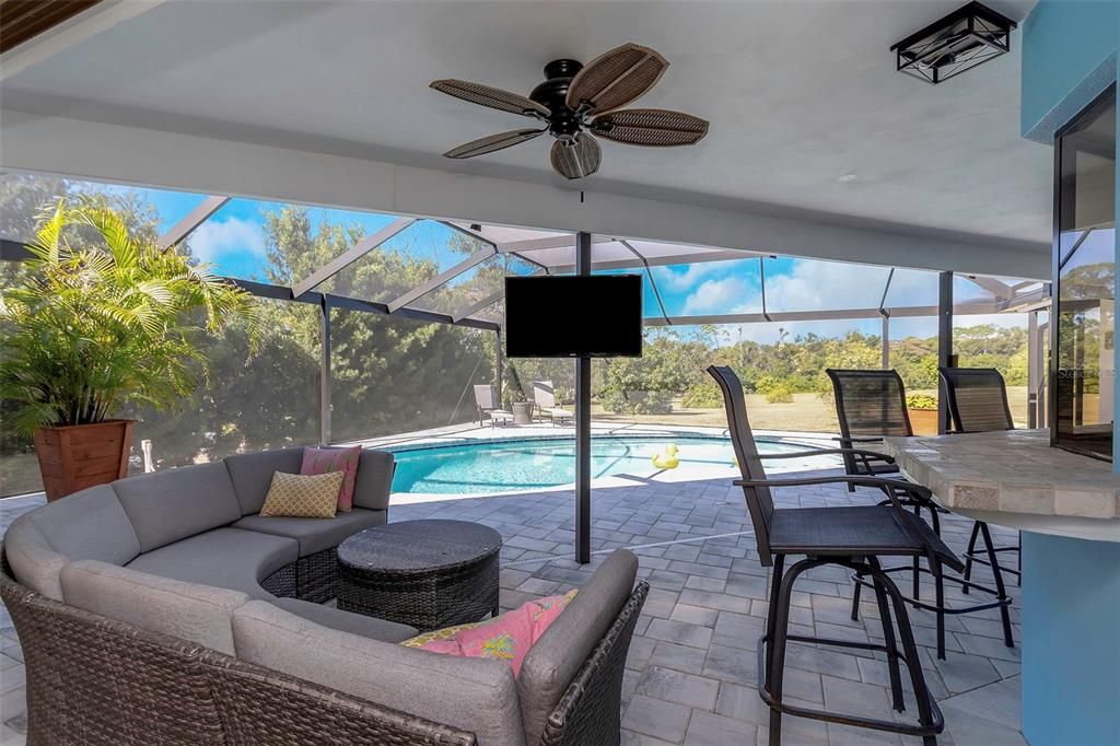 Active With Contract: $649,000 (3 beds, 2 baths, 2421 Square Feet)