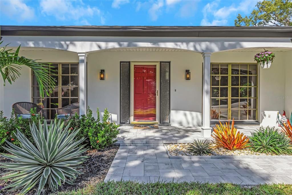 Active With Contract: $649,000 (3 beds, 2 baths, 2421 Square Feet)
