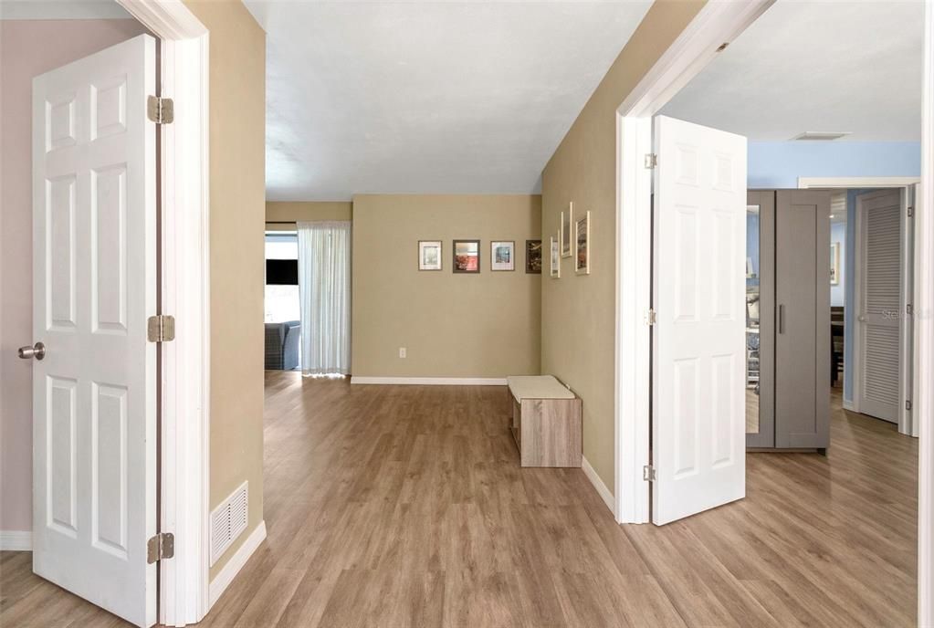 Active With Contract: $649,000 (3 beds, 2 baths, 2421 Square Feet)