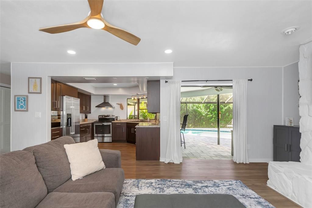 Active With Contract: $649,000 (3 beds, 2 baths, 2421 Square Feet)