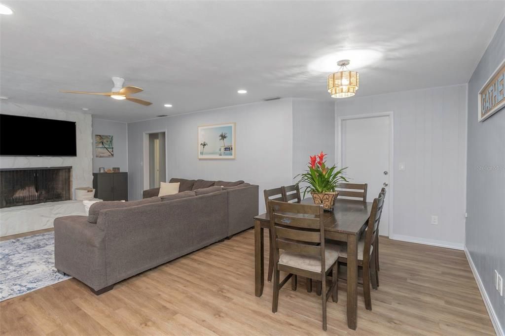 Active With Contract: $649,000 (3 beds, 2 baths, 2421 Square Feet)