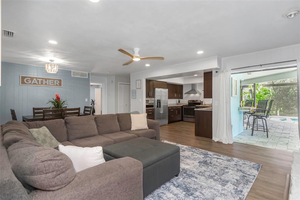 Active With Contract: $649,000 (3 beds, 2 baths, 2421 Square Feet)