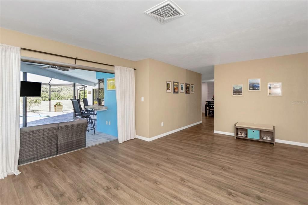 Active With Contract: $649,000 (3 beds, 2 baths, 2421 Square Feet)