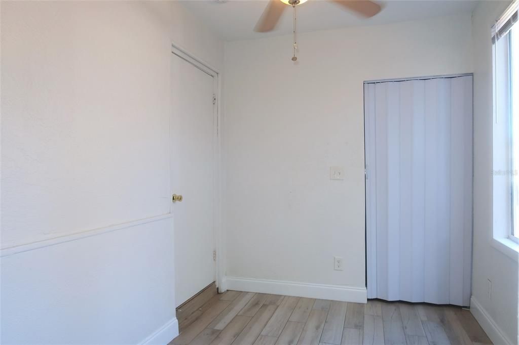 出租: $1,895 (2 贝兹, 1 浴室, 759 平方英尺)