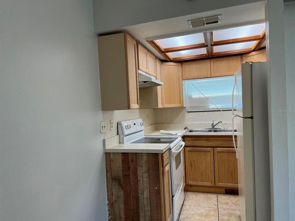 Active With Contract: $350,000 (4 beds, 0 baths, 2027 Square Feet)