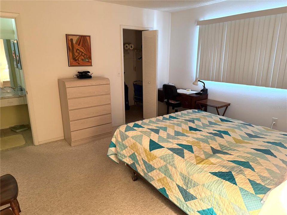 На продажу: $135,000 (2 спален, 2 ванн, 1125 Квадратных фут)