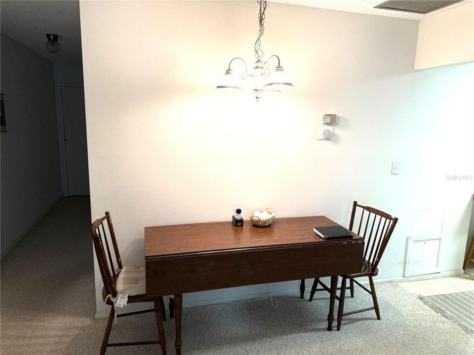 На продажу: $135,000 (2 спален, 2 ванн, 1125 Квадратных фут)