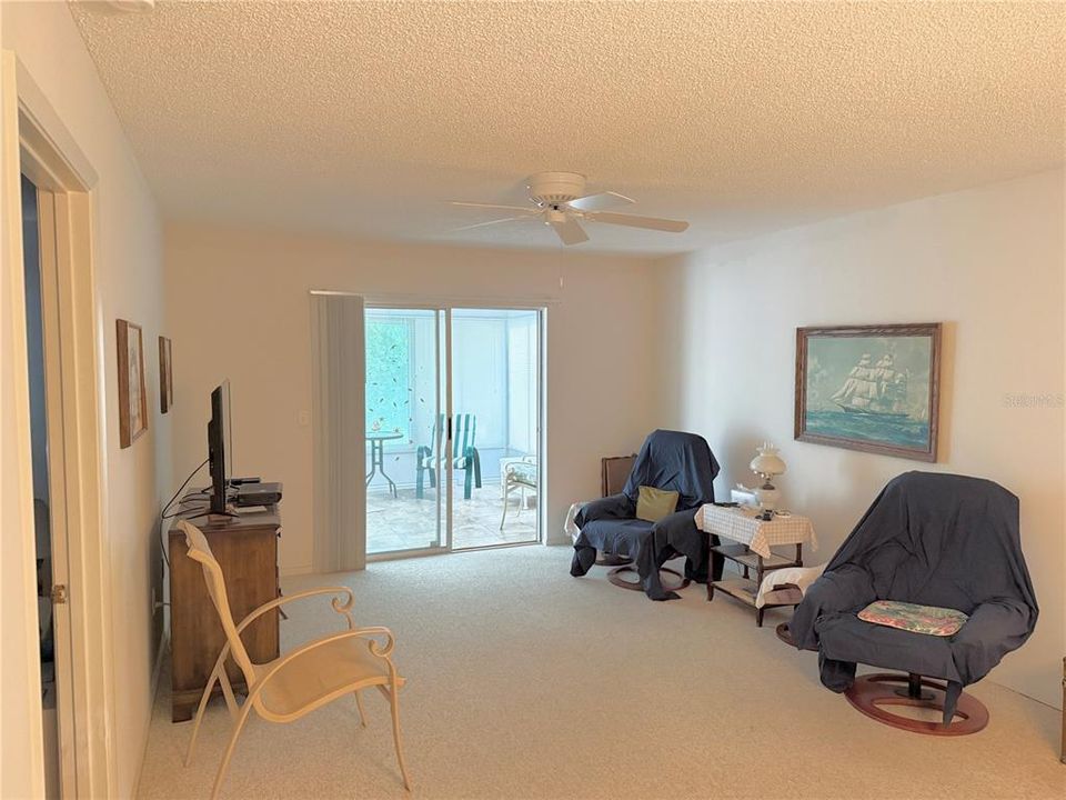 На продажу: $135,000 (2 спален, 2 ванн, 1125 Квадратных фут)