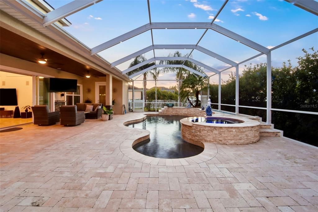 待售: $949,000 (5 贝兹, 4 浴室, 3707 平方英尺)