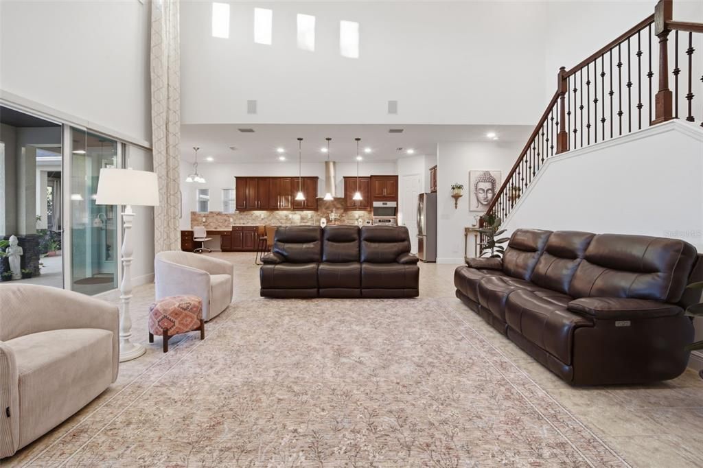 待售: $949,000 (5 贝兹, 4 浴室, 3707 平方英尺)