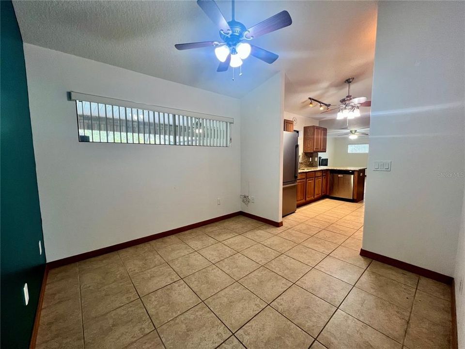 出租: $3,500 (3 贝兹, 2 浴室, 2172 平方英尺)