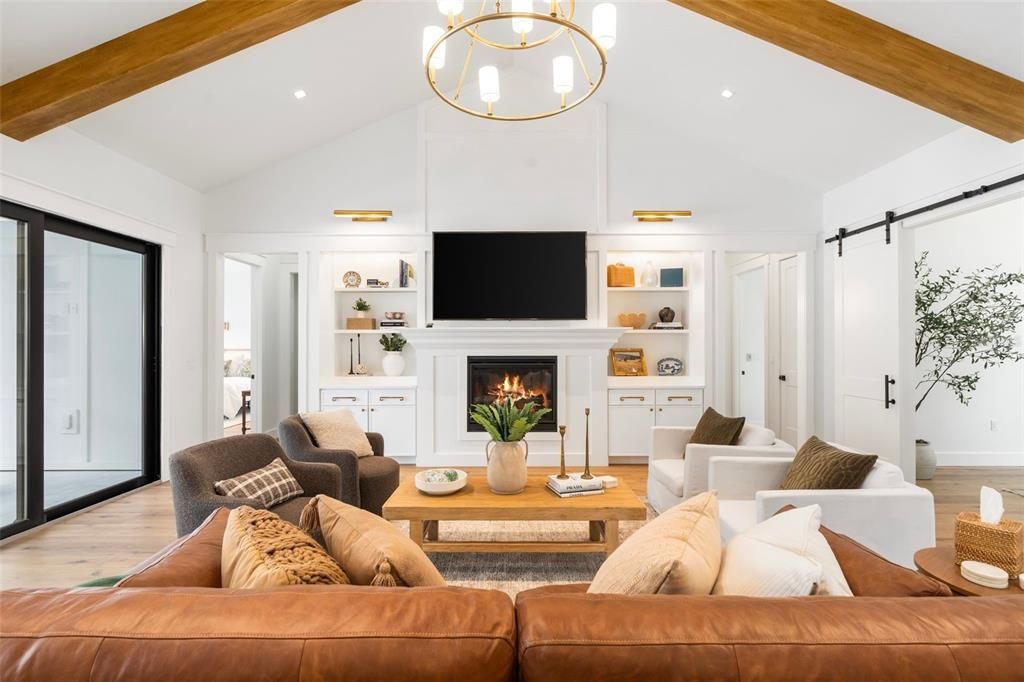 For Sale: $1,795,000 (4 beds, 3 baths, 3913 Square Feet)