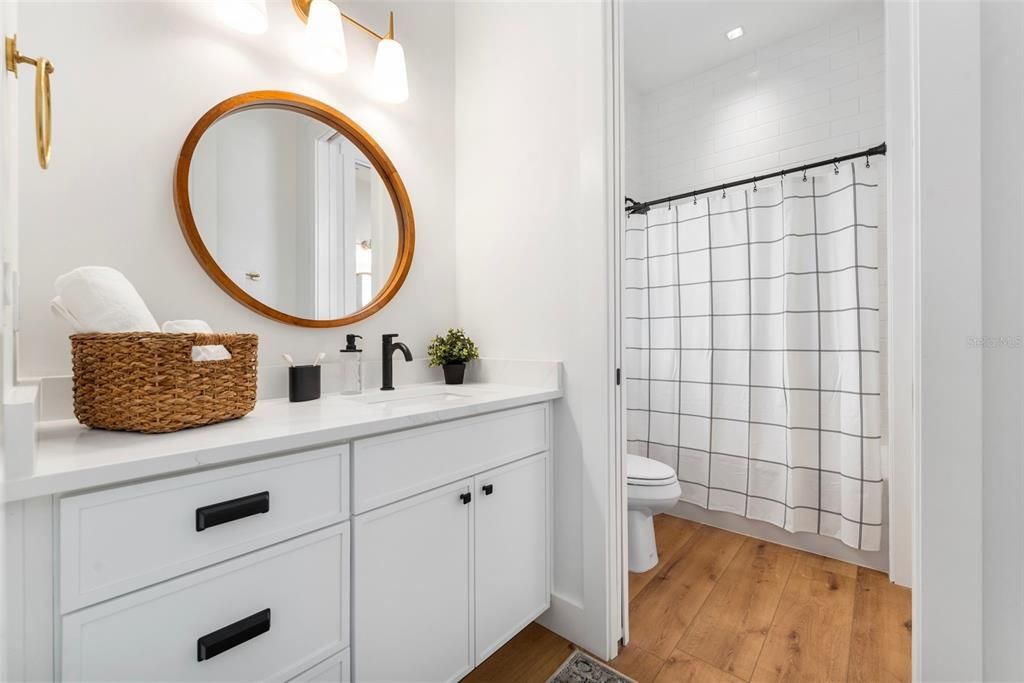 For Sale: $1,795,000 (4 beds, 3 baths, 3913 Square Feet)