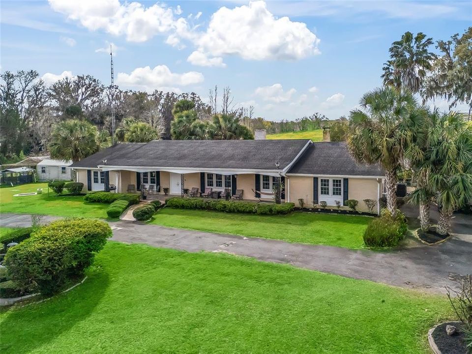 For Sale: $850,000 (5 beds, 3 baths, 3528 Square Feet)