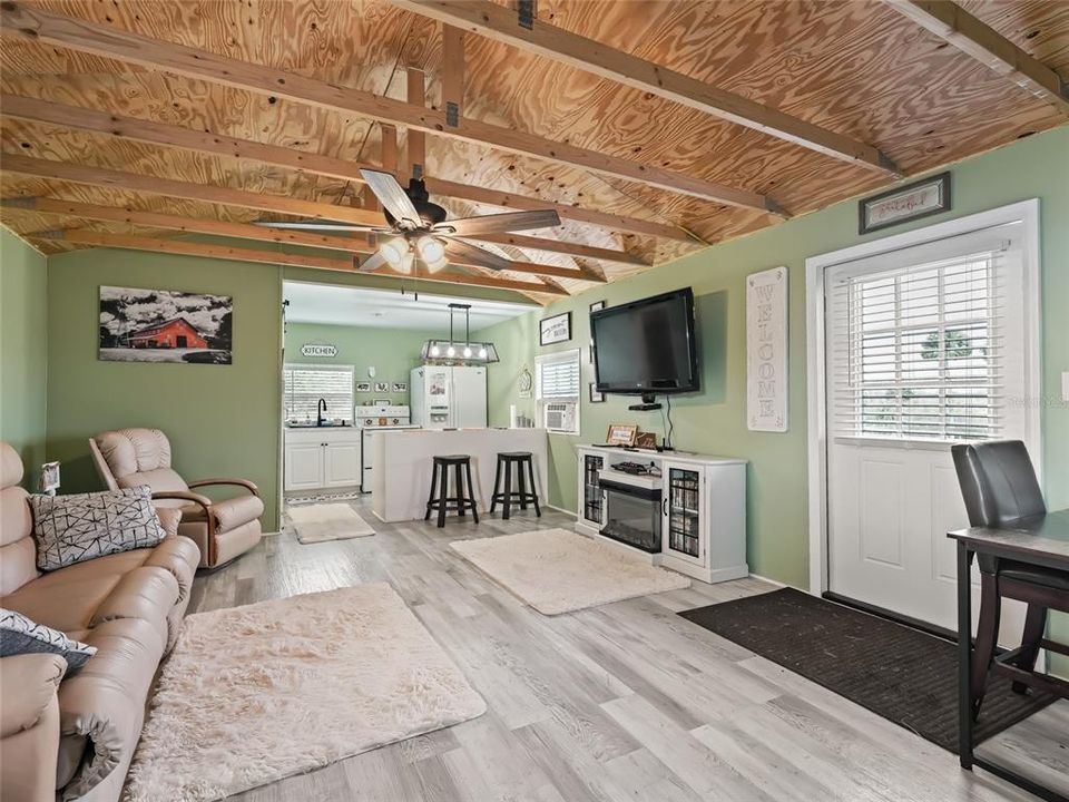 For Sale: $850,000 (5 beds, 3 baths, 3528 Square Feet)