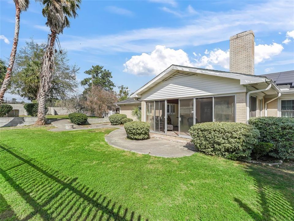 For Sale: $850,000 (5 beds, 3 baths, 3528 Square Feet)