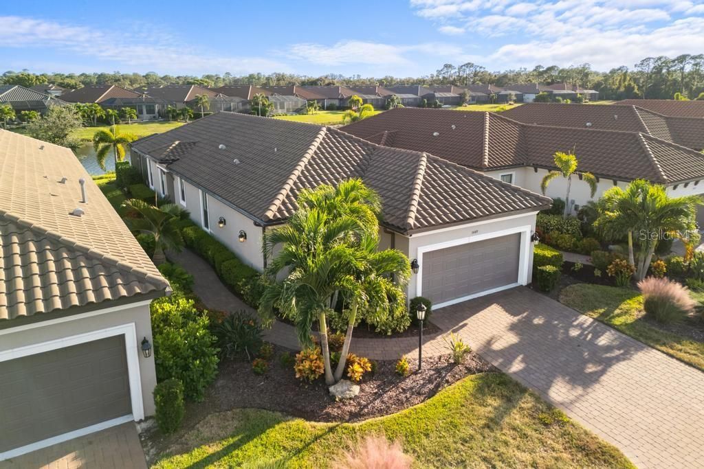 Activo con contrato: $749,000 (3 camas, 2 baños, 1918 Pies cuadrados)