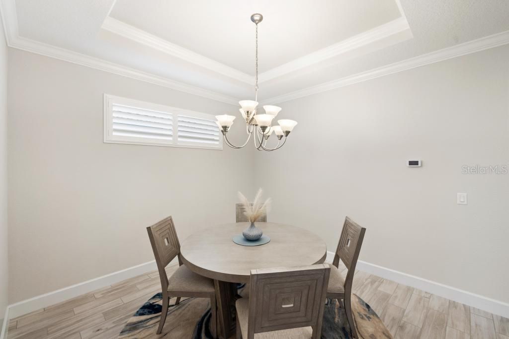 Activo con contrato: $749,000 (3 camas, 2 baños, 1918 Pies cuadrados)