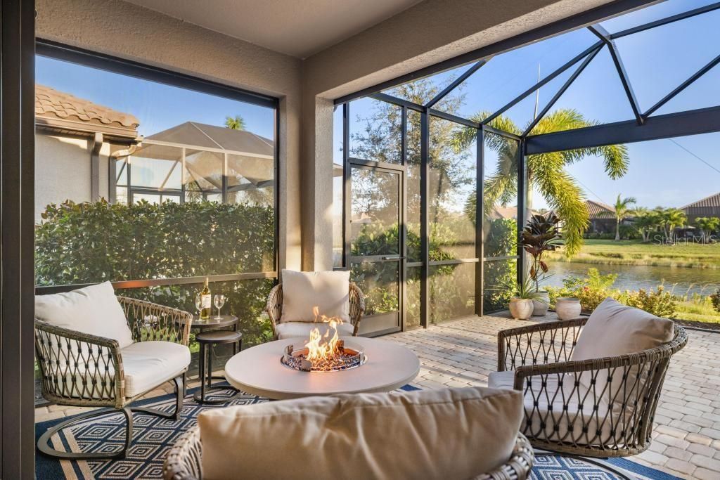 Activo con contrato: $749,000 (3 camas, 2 baños, 1918 Pies cuadrados)