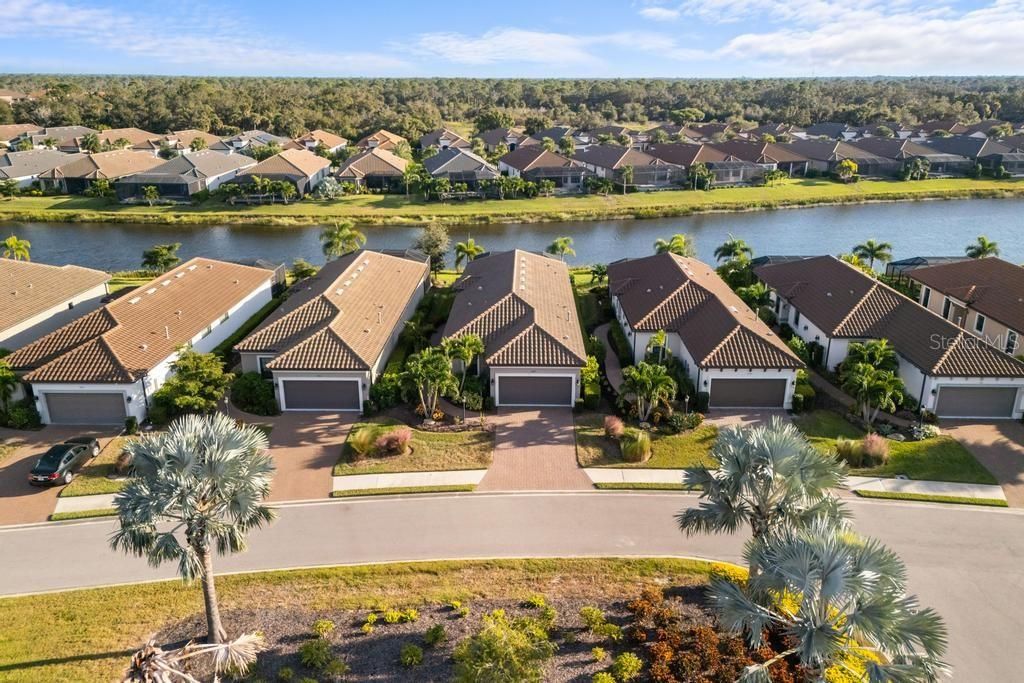 Activo con contrato: $749,000 (3 camas, 2 baños, 1918 Pies cuadrados)