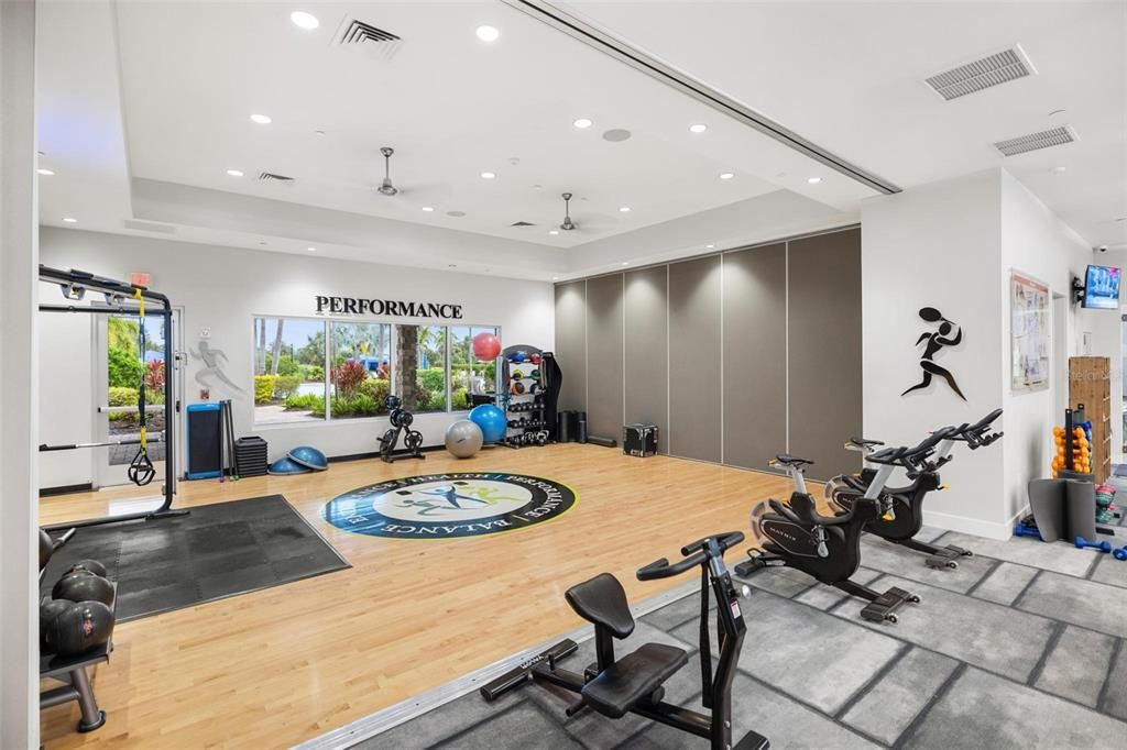 Activo con contrato: $749,000 (3 camas, 2 baños, 1918 Pies cuadrados)