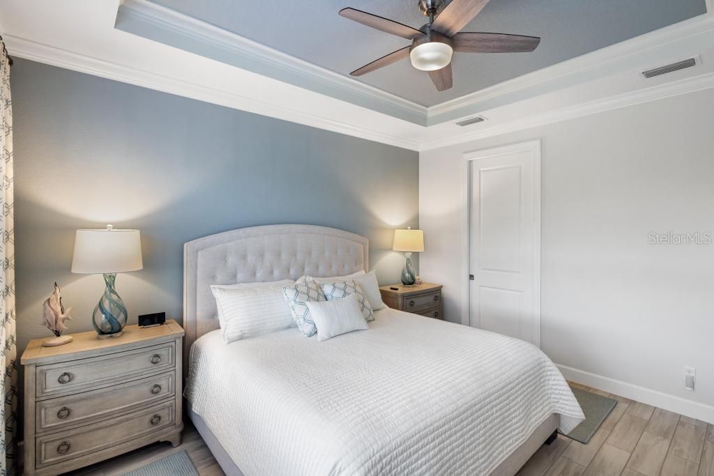 Activo con contrato: $749,000 (3 camas, 2 baños, 1918 Pies cuadrados)