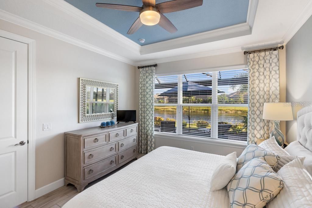 Activo con contrato: $749,000 (3 camas, 2 baños, 1918 Pies cuadrados)