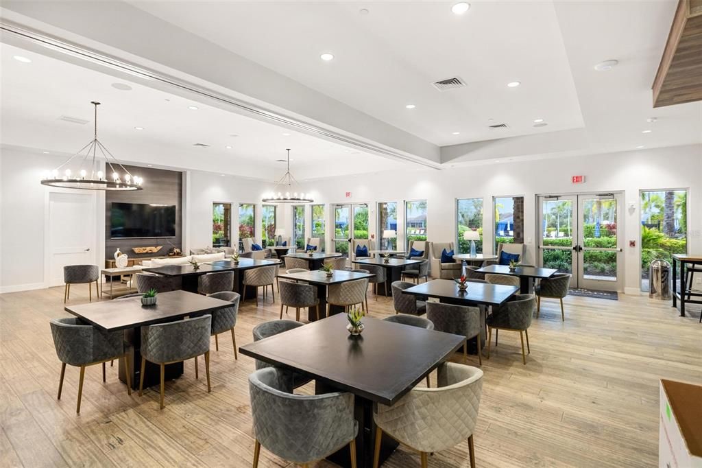 Activo con contrato: $749,000 (3 camas, 2 baños, 1918 Pies cuadrados)