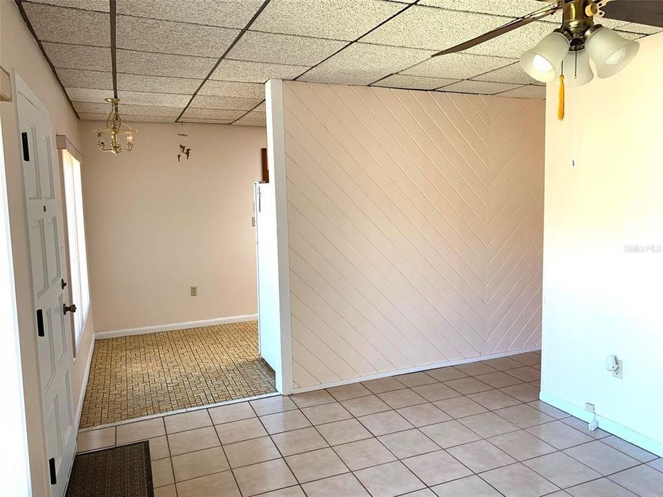 В аренду: $2,000 (3 спален, 1 ванн, 1053 Квадратных фут)