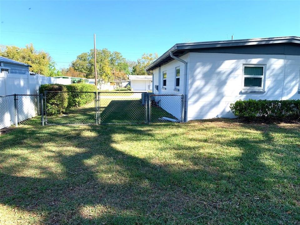 В аренду: $2,000 (3 спален, 1 ванн, 1053 Квадратных фут)