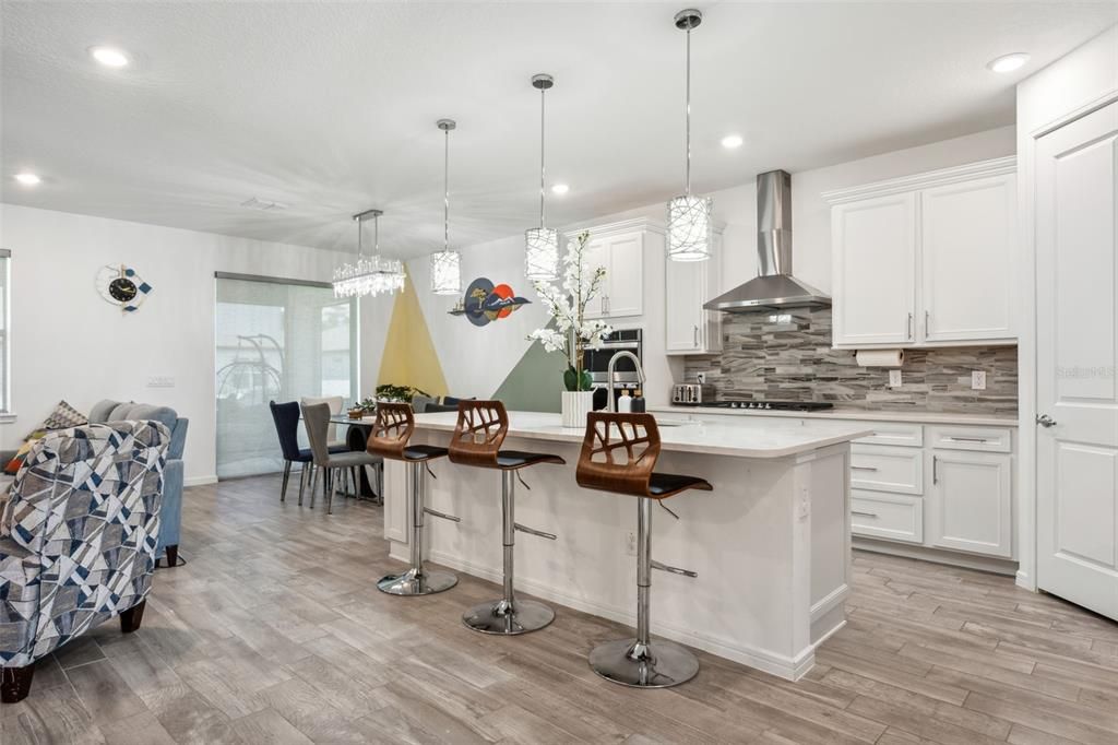 For Rent: $3,600 (4 beds, 2 baths, 2894 Square Feet)