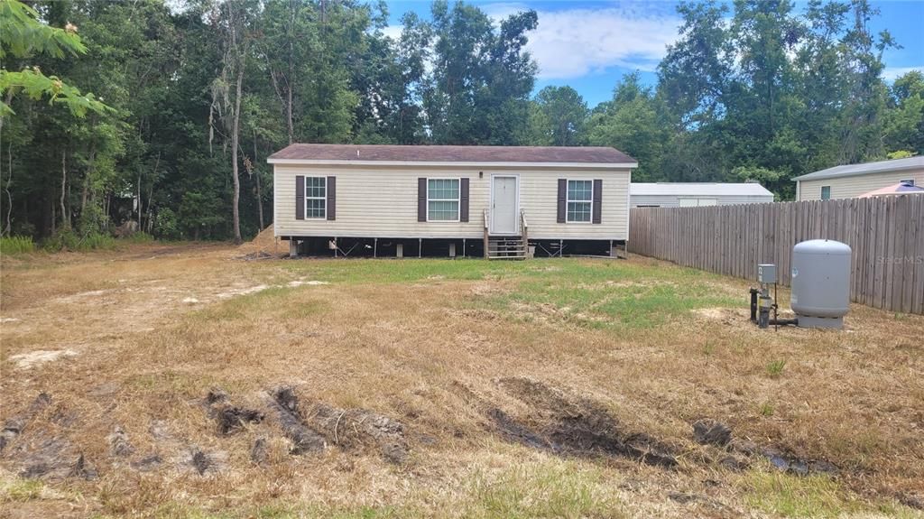 For Sale: $225,000 (3 beds, 2 baths, 1120 Square Feet)