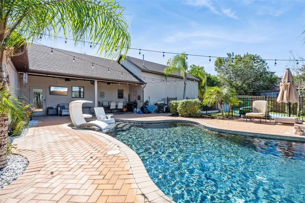 For Sale: $744,999 (4 beds, 2 baths, 3593 Square Feet)