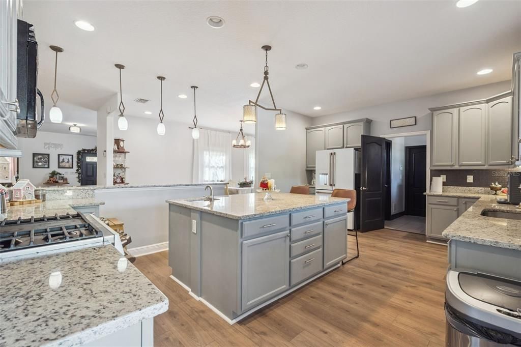 For Sale: $744,999 (4 beds, 2 baths, 3593 Square Feet)