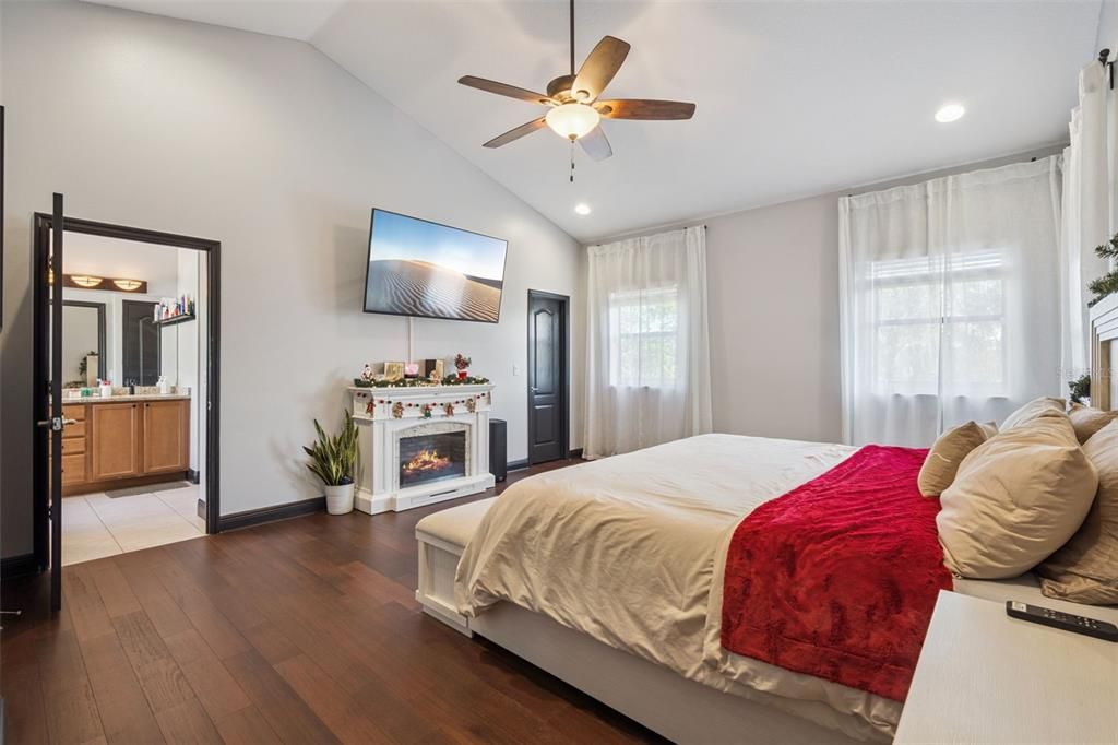 For Sale: $744,999 (4 beds, 2 baths, 3593 Square Feet)