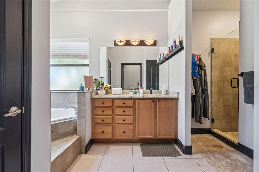 For Sale: $744,999 (4 beds, 2 baths, 3593 Square Feet)