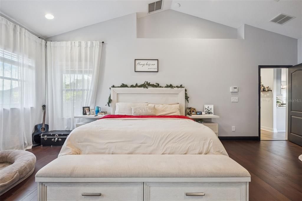 For Sale: $744,999 (4 beds, 2 baths, 3593 Square Feet)