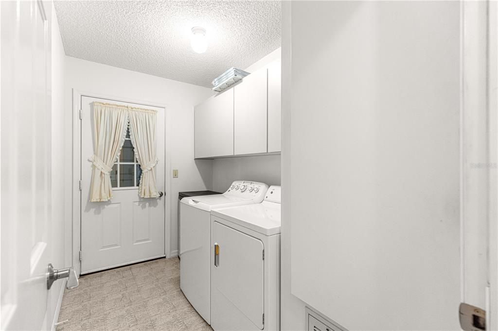 На продажу: $234,000 (2 спален, 2 ванн, 1473 Квадратных фут)