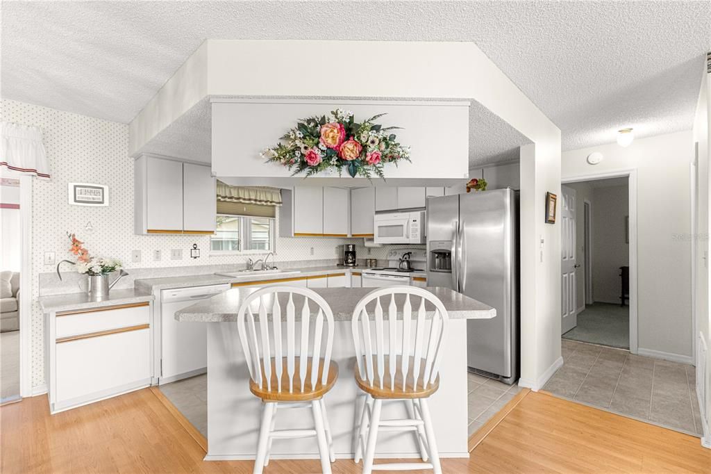 На продажу: $234,000 (2 спален, 2 ванн, 1473 Квадратных фут)