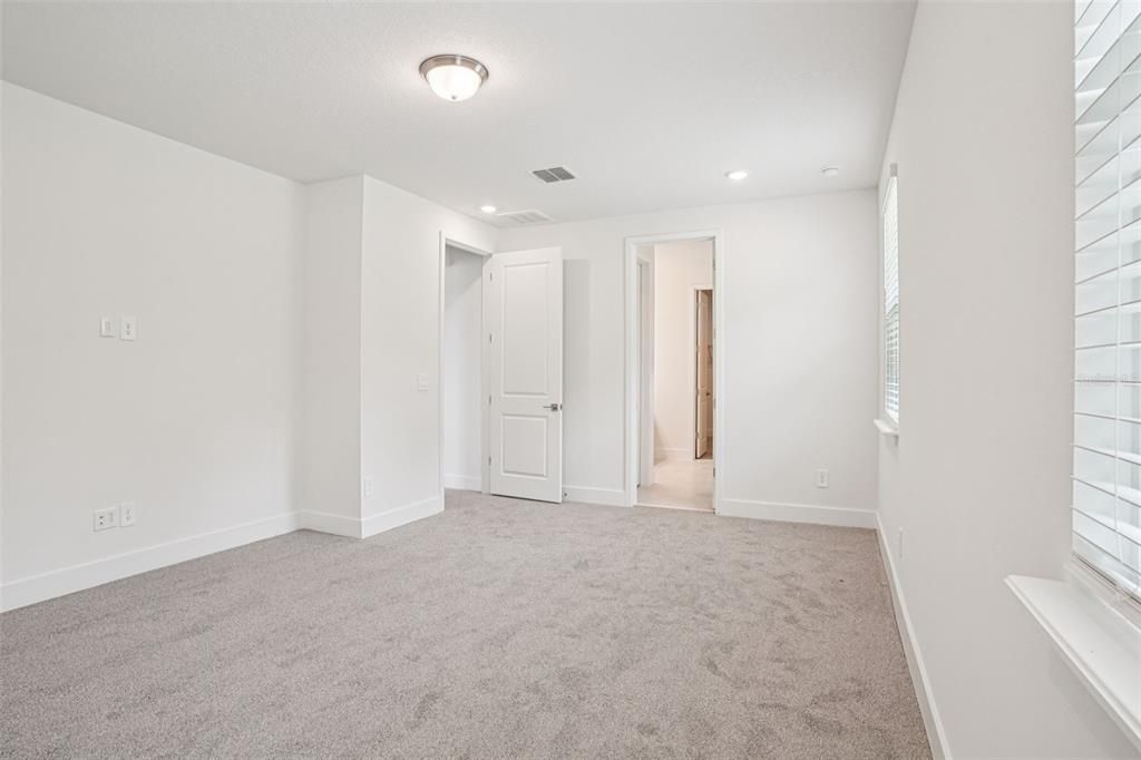 For Sale: $506,990 (5 beds, 4 baths, 3000 Square Feet)