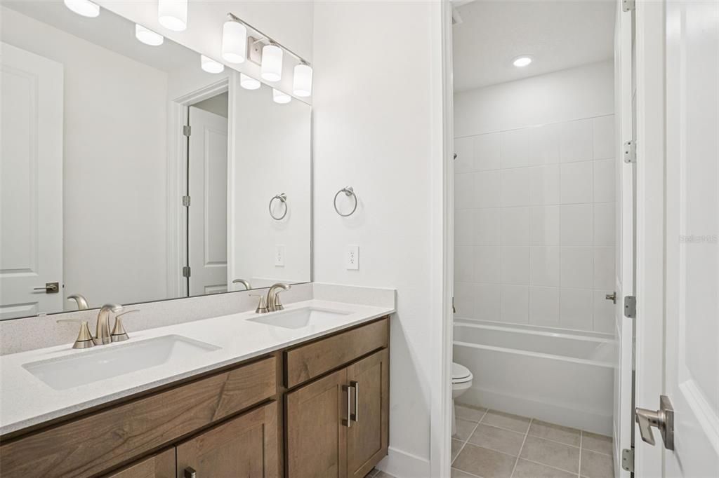 For Sale: $506,990 (5 beds, 4 baths, 3000 Square Feet)