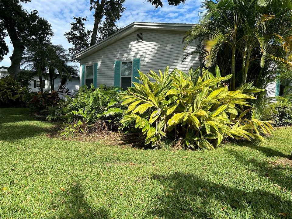 For Sale: $275,000 (3 beds, 2 baths, 1810 Square Feet)