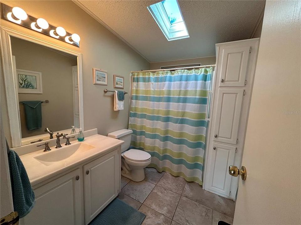 For Sale: $275,000 (3 beds, 2 baths, 1810 Square Feet)