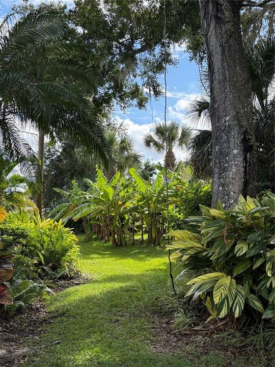 For Sale: $275,000 (3 beds, 2 baths, 1810 Square Feet)