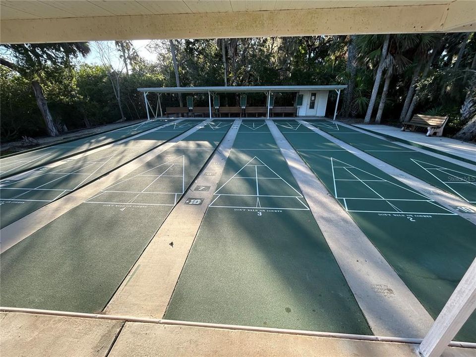 For Sale: $275,000 (3 beds, 2 baths, 1810 Square Feet)