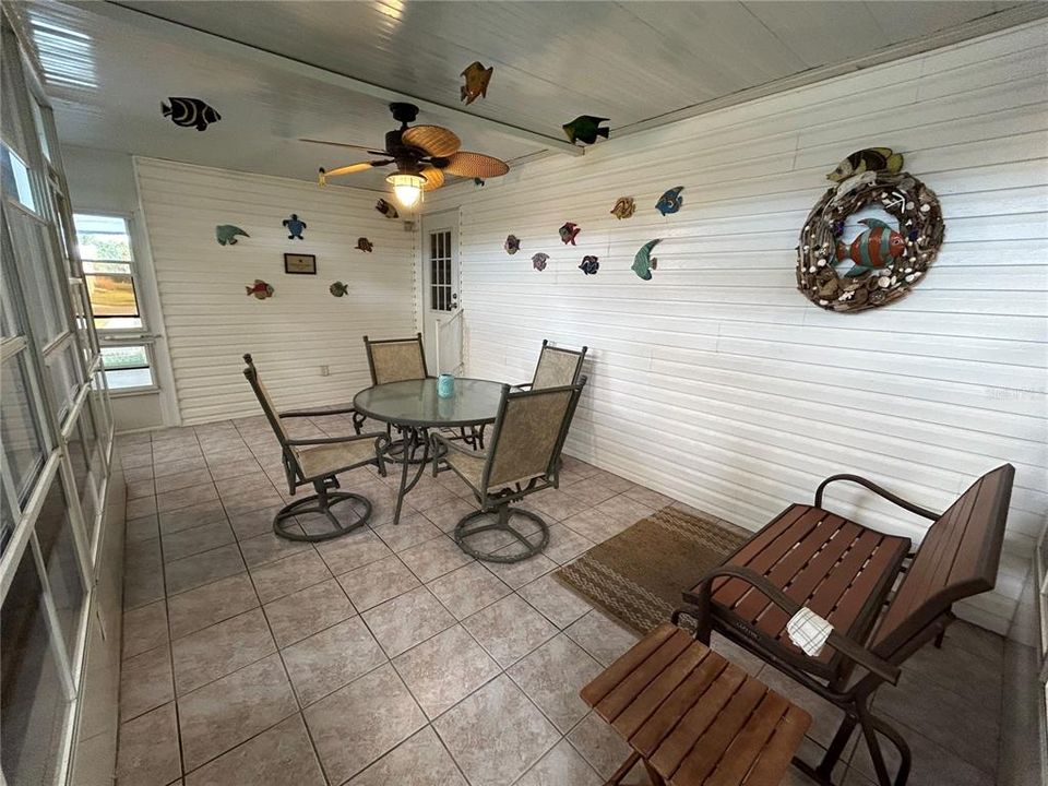 For Sale: $275,000 (3 beds, 2 baths, 1810 Square Feet)