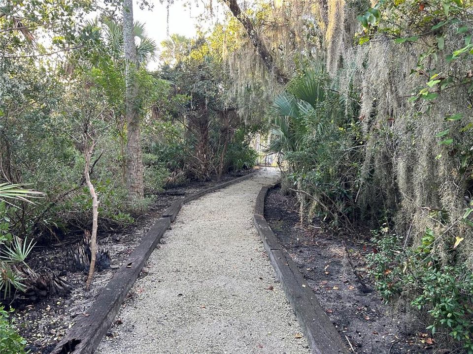 For Sale: $275,000 (3 beds, 2 baths, 1810 Square Feet)