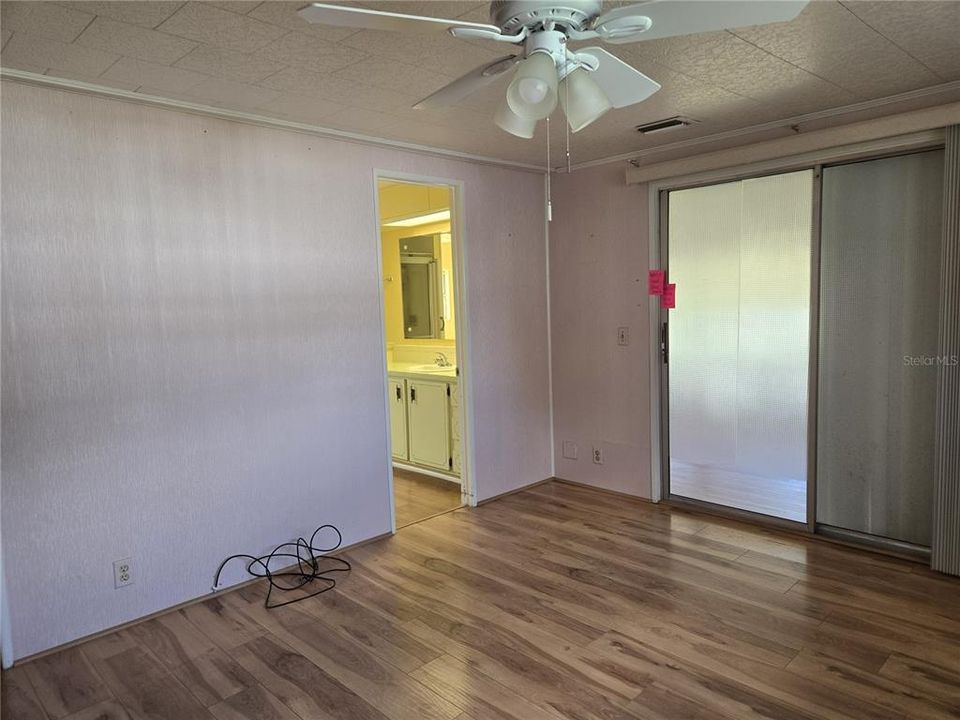 For Sale: $115,000 (2 beds, 2 baths, 1676 Square Feet)