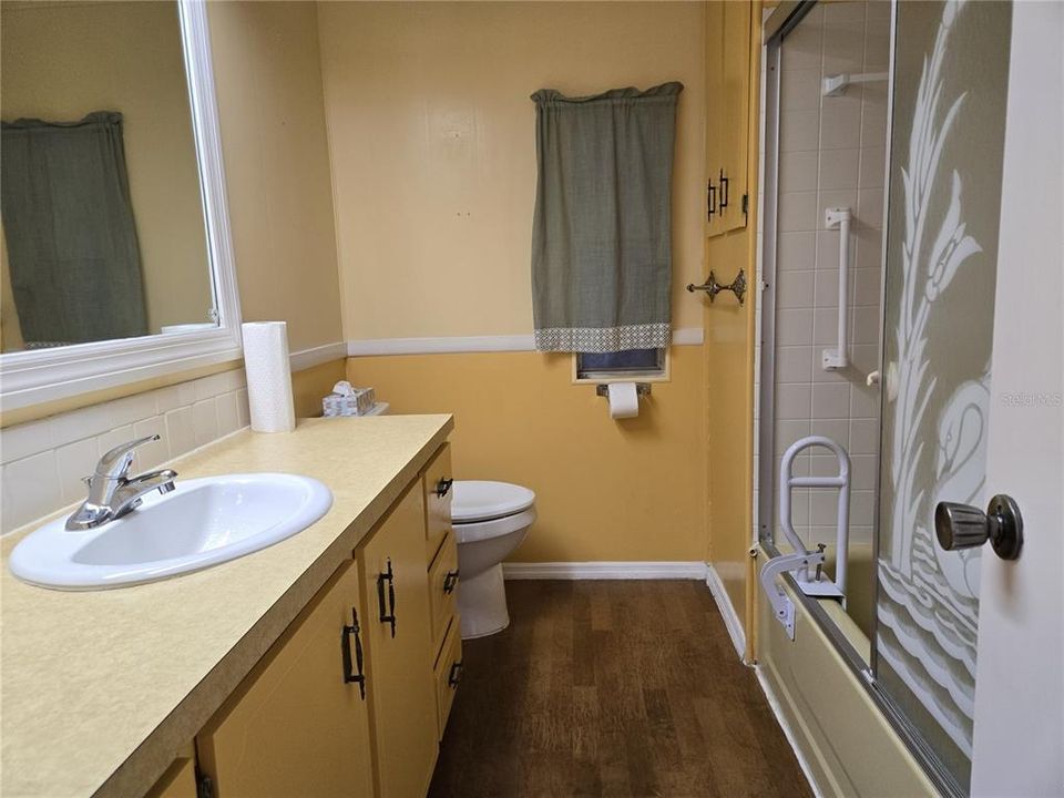 For Sale: $115,000 (2 beds, 2 baths, 1676 Square Feet)
